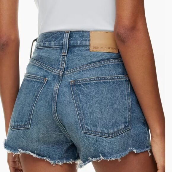 Denim Forum The 90's Vintage Cut-Off High Rise Button Fly Jean Shorts - Size 30 - Picture 1 of 14